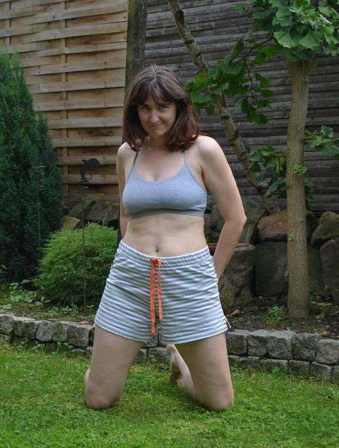 25P pics of a mom thats sexy hot