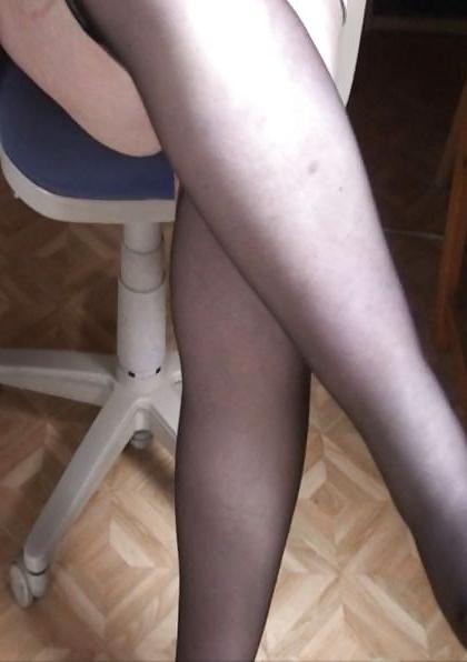 12P Beine legs crossed panties stockings heels Waden