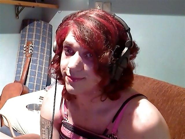 25P Amatuer Crossdresser Melody