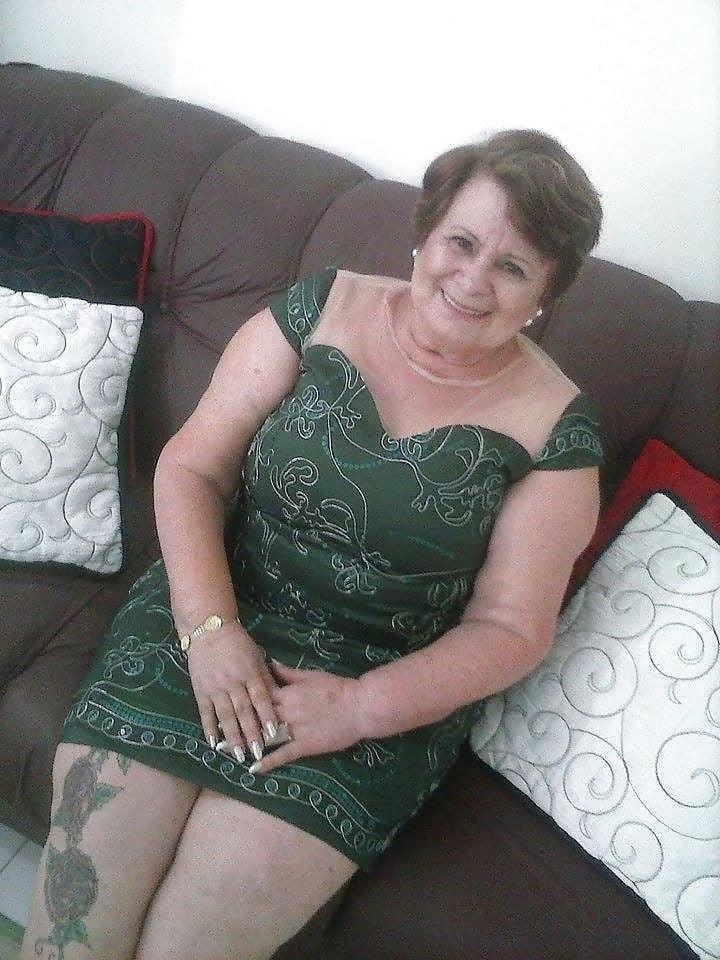 25P Older and hot 286 (Busty erotic dressed)