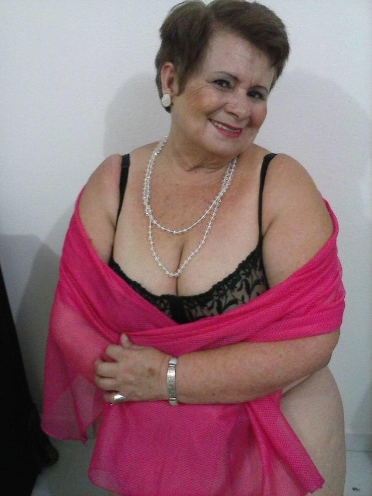 25P Older and hot 286 (Busty erotic dressed)