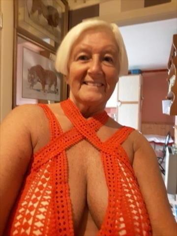 25P Older and hot 286 (Busty erotic dressed)