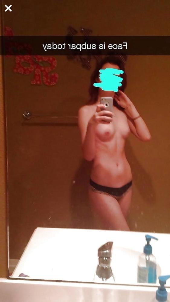25P That's what she posted 32 (Selfie in English)