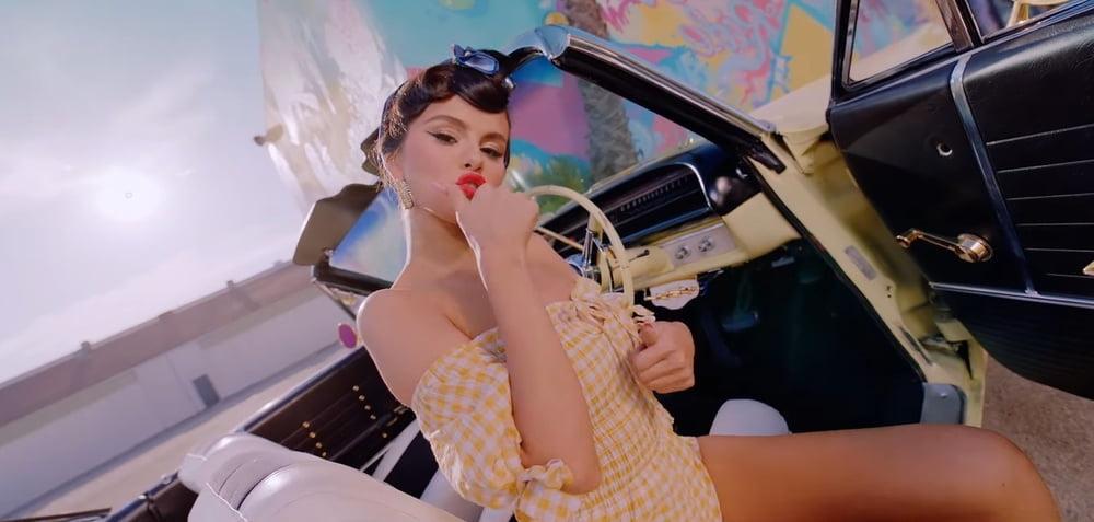 25P SELENA GOMEZ IS OUT NOW TO CUM HARD !!!!!!!!!!