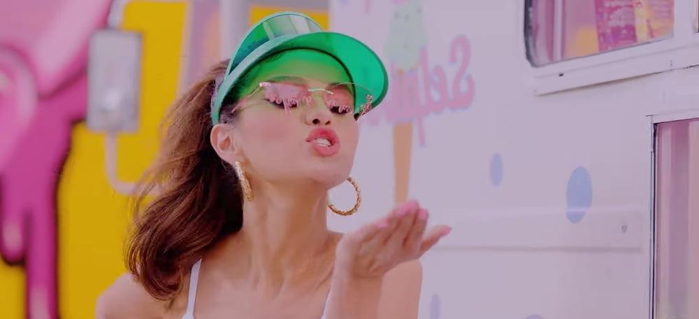 25P SELENA GOMEZ IS OUT NOW TO CUM HARD !!!!!!!!!!