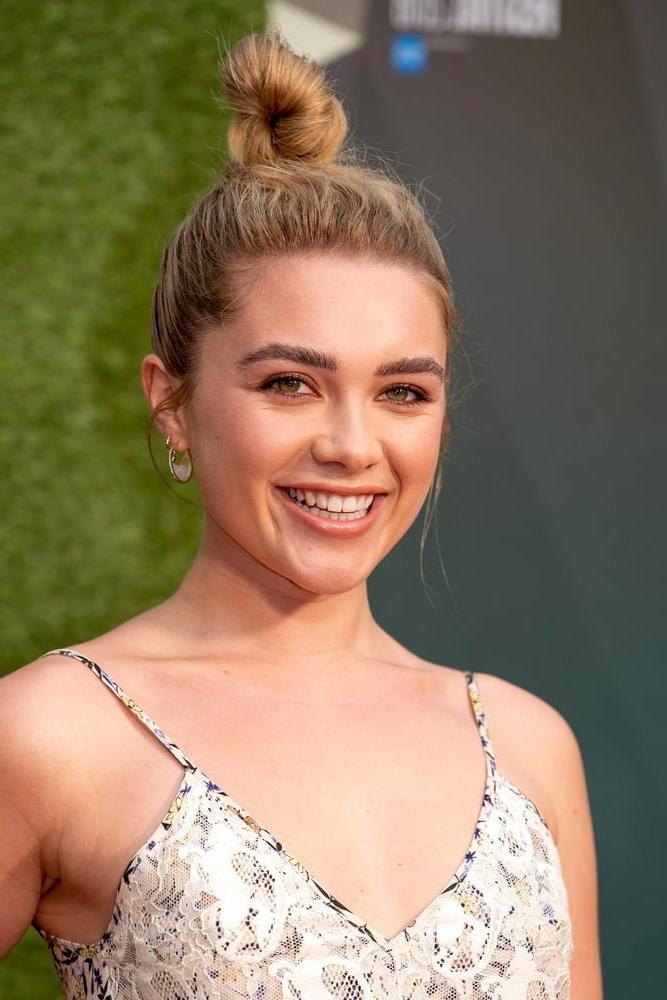 25P Florence Pugh Cum Museum