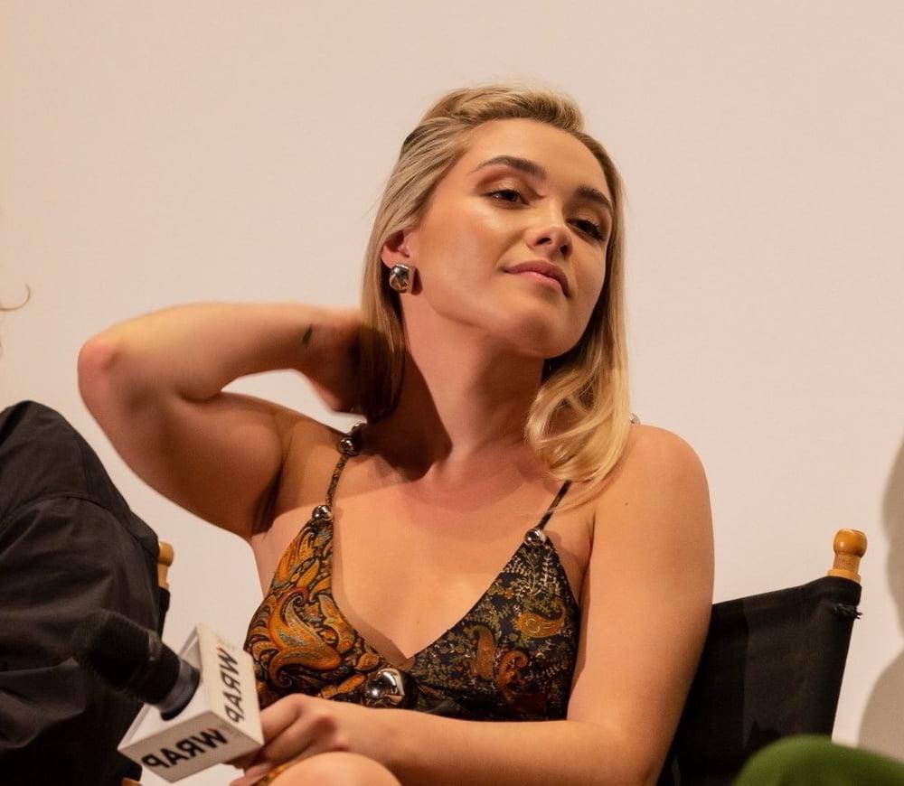 25P Florence Pugh Cum Museum