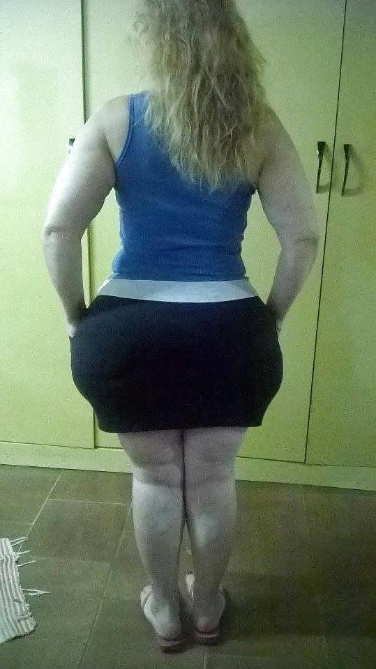 25P Wide Hips N Thicc Booty Mature Mamma