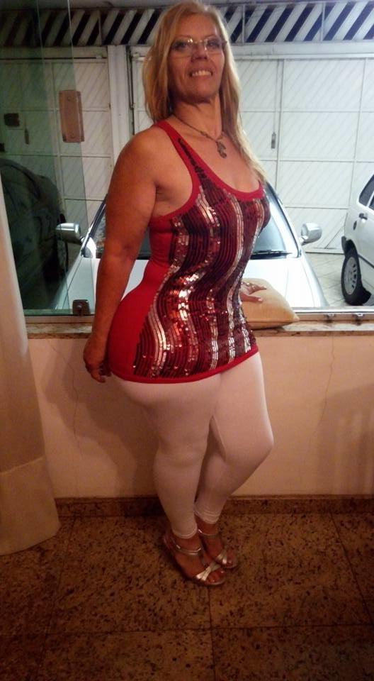 25P Wide Hips N Thicc Booty Mature Mamma