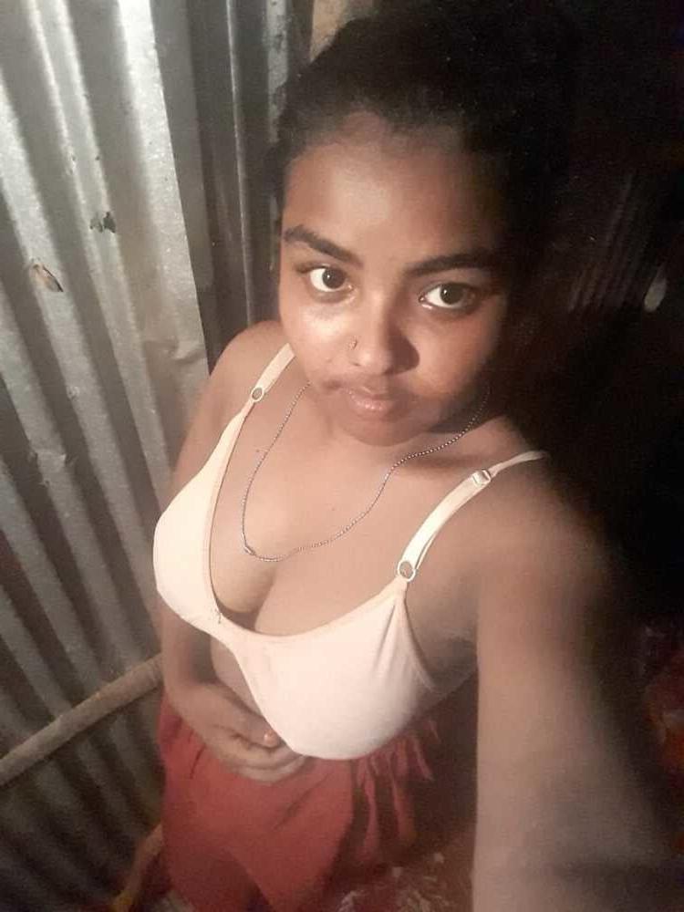 25P Didi ki big boobs bra nude chut fingering in home
