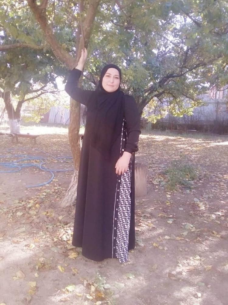 25P slut hijab housewife mature milf mom ass