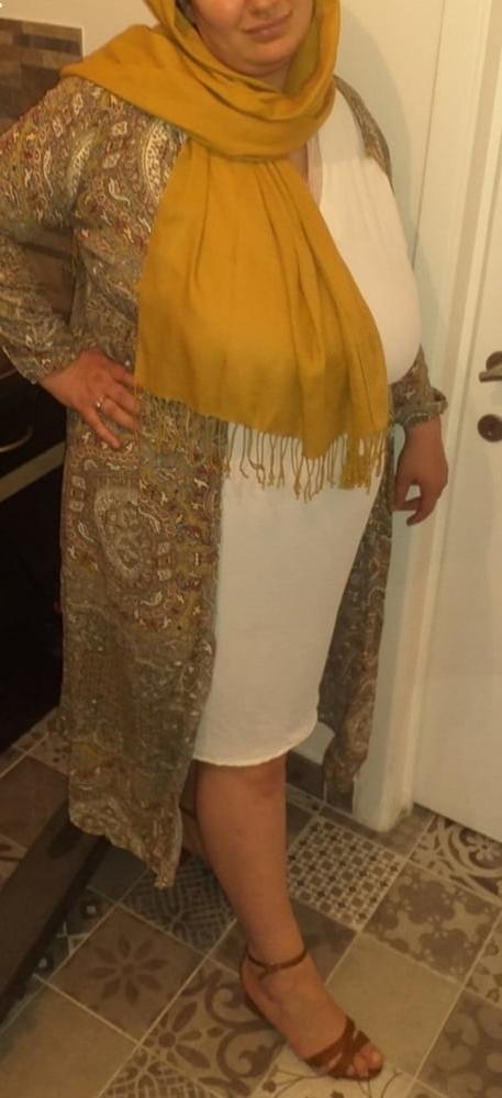 25P slut hijab housewife mature milf mom ass
