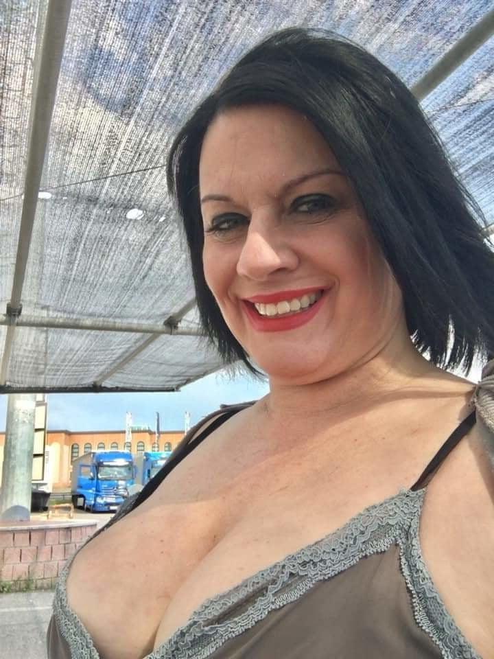 25P more mature milf mom