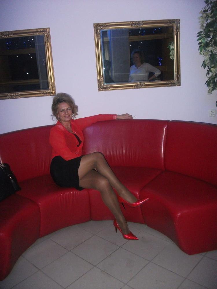 25P more mature milf mom