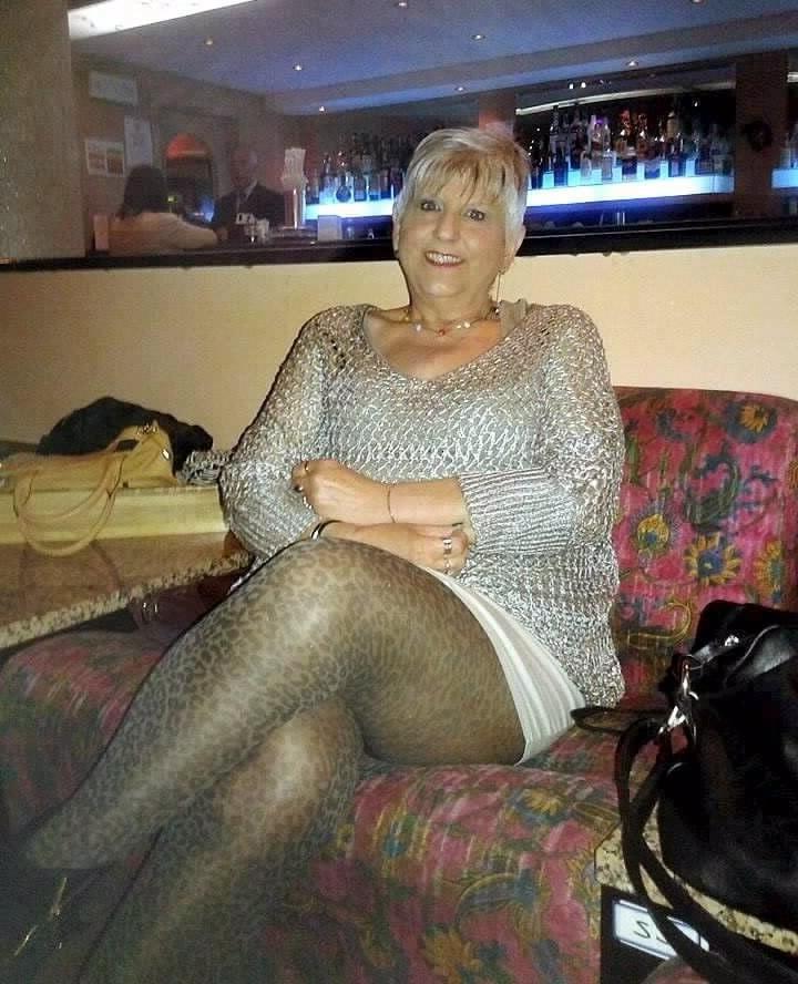 25P more mature milf mom