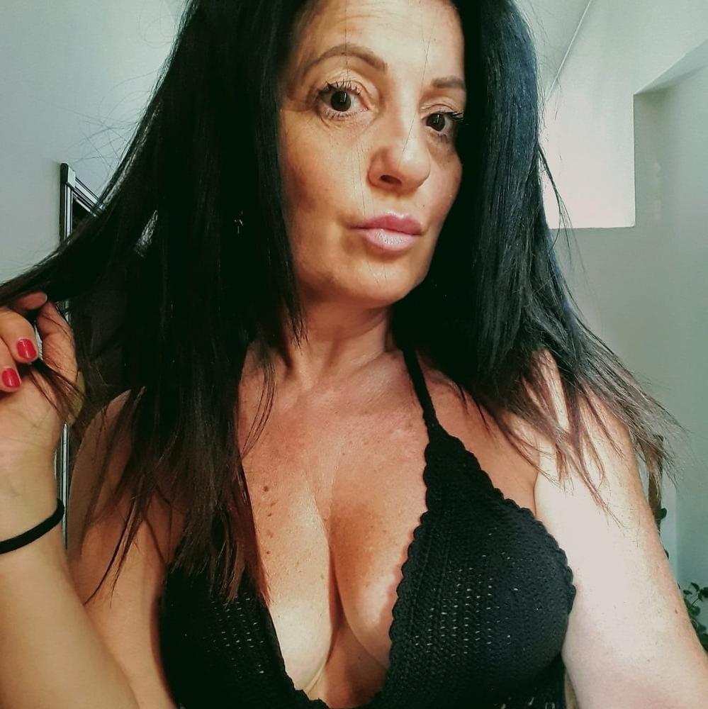 25P more mature milf mom