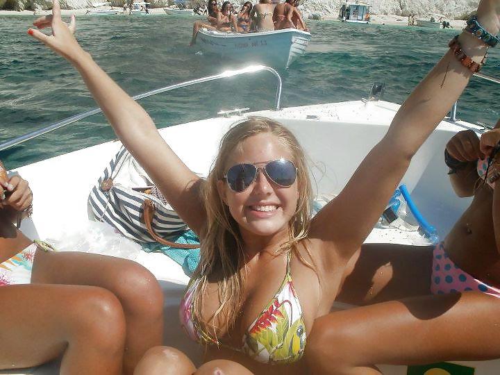 12P Big boobs in bikini 4