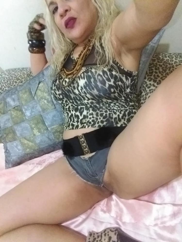 25P coroa loira tesuda