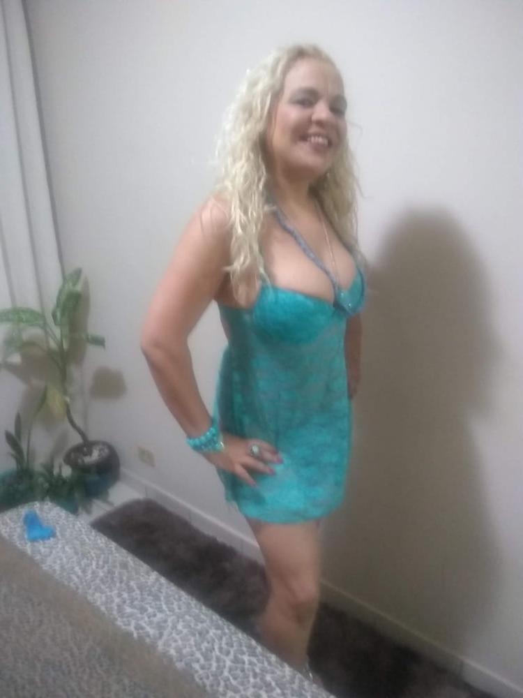25P coroa loira tesuda