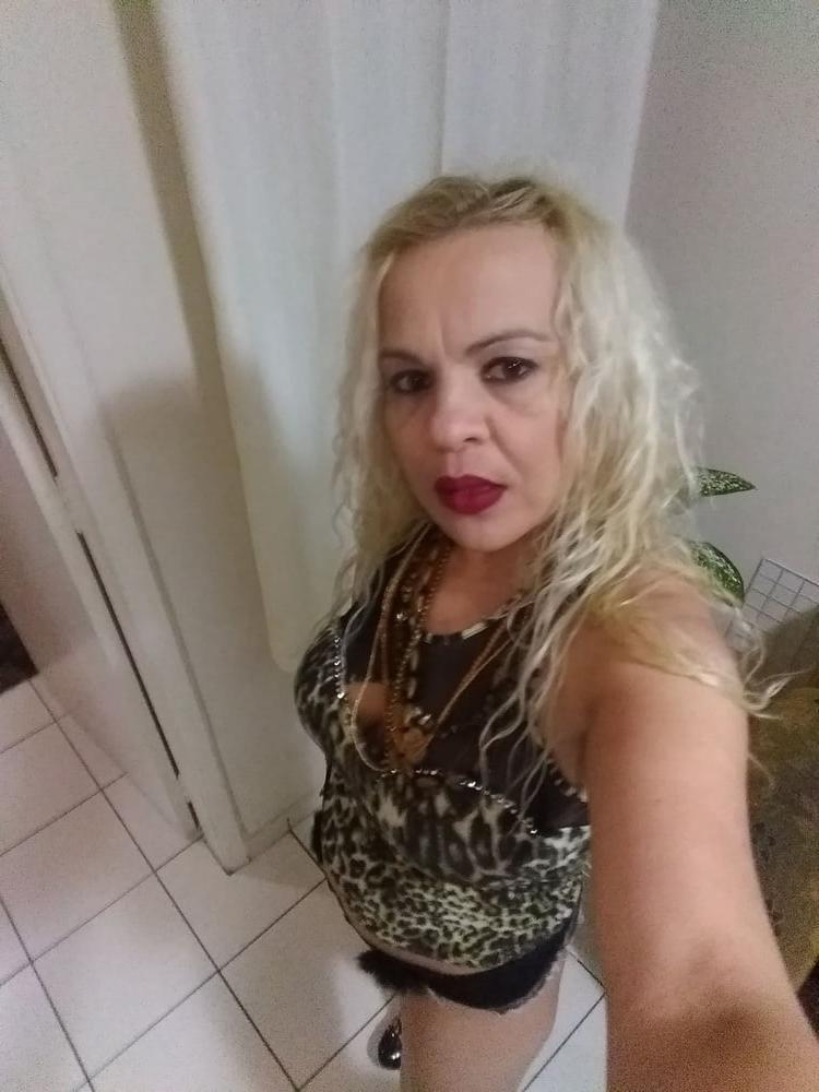 25P coroa loira tesuda