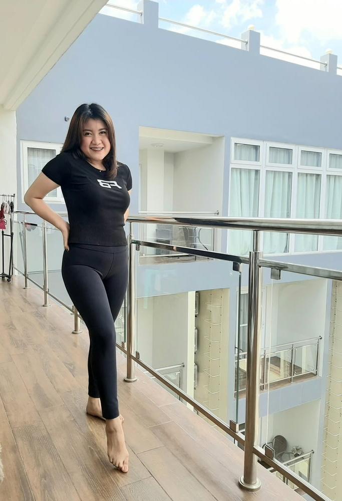 25P 25 yr old mom of 2 (joy)