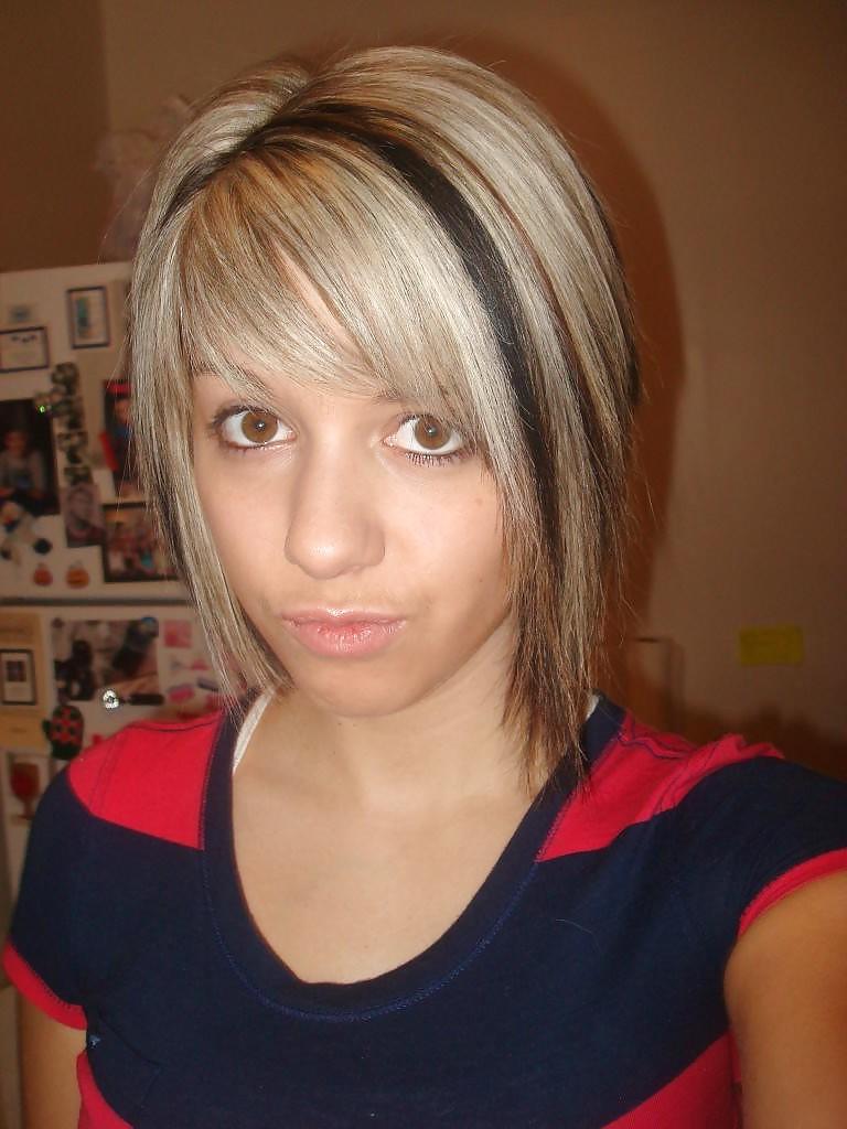 25P Hot Emo Girl