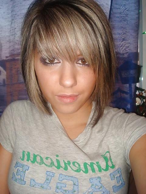 25P Hot Emo Girl