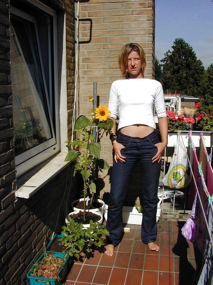 25P Slut on the balcony