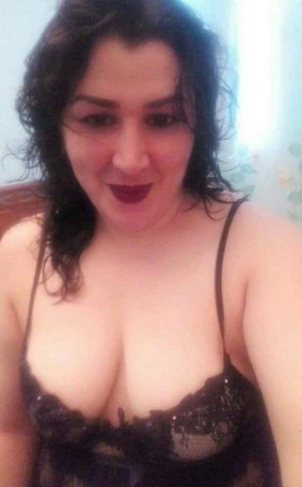 25P fucking whore mom