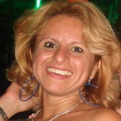 8P Latina cum dumpster 19 - Cecilia fakes