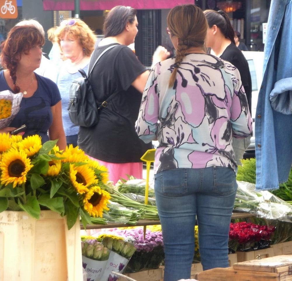 25P Candid street ass bk 59