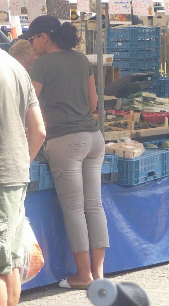 25P Candid street ass bk 59