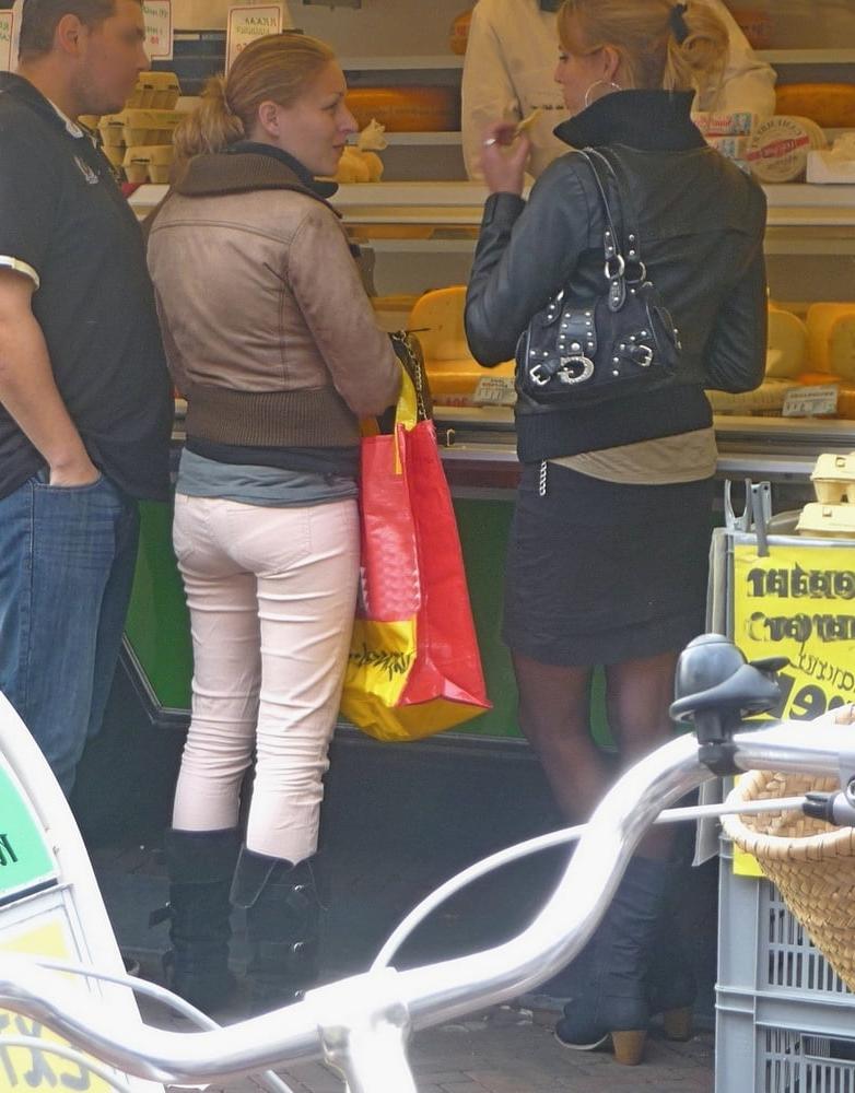 25P Candid street ass bk 59