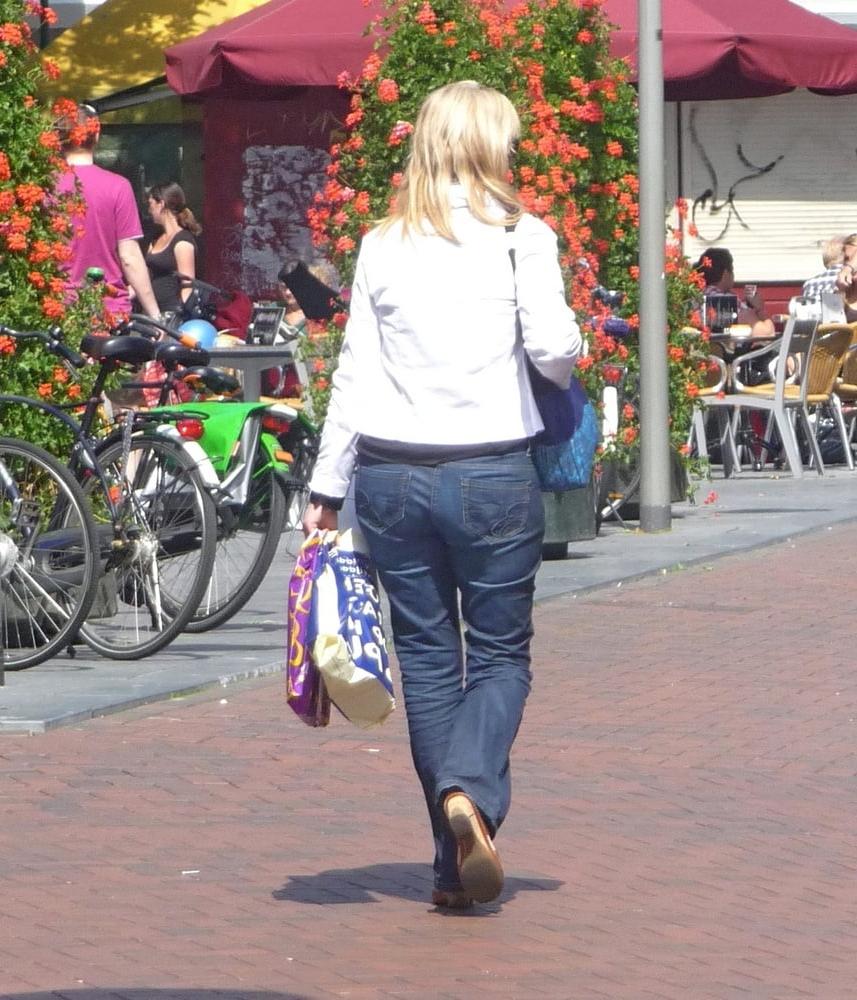 25P Candid street ass bk 59