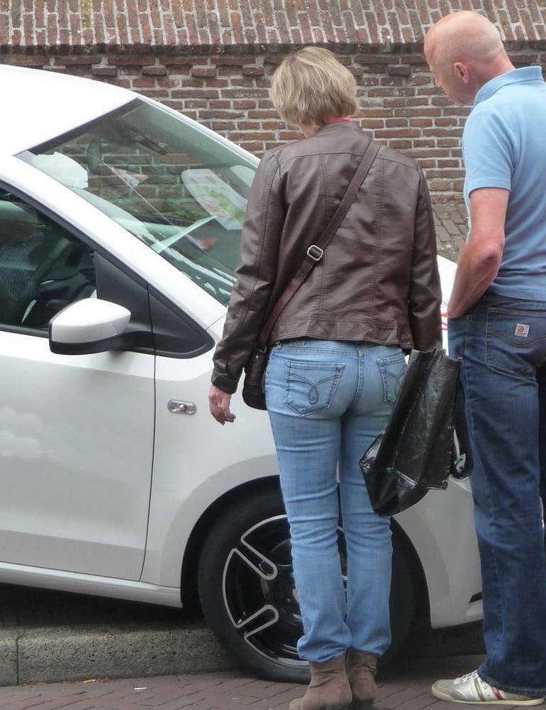 25P Candid street ass bk 59