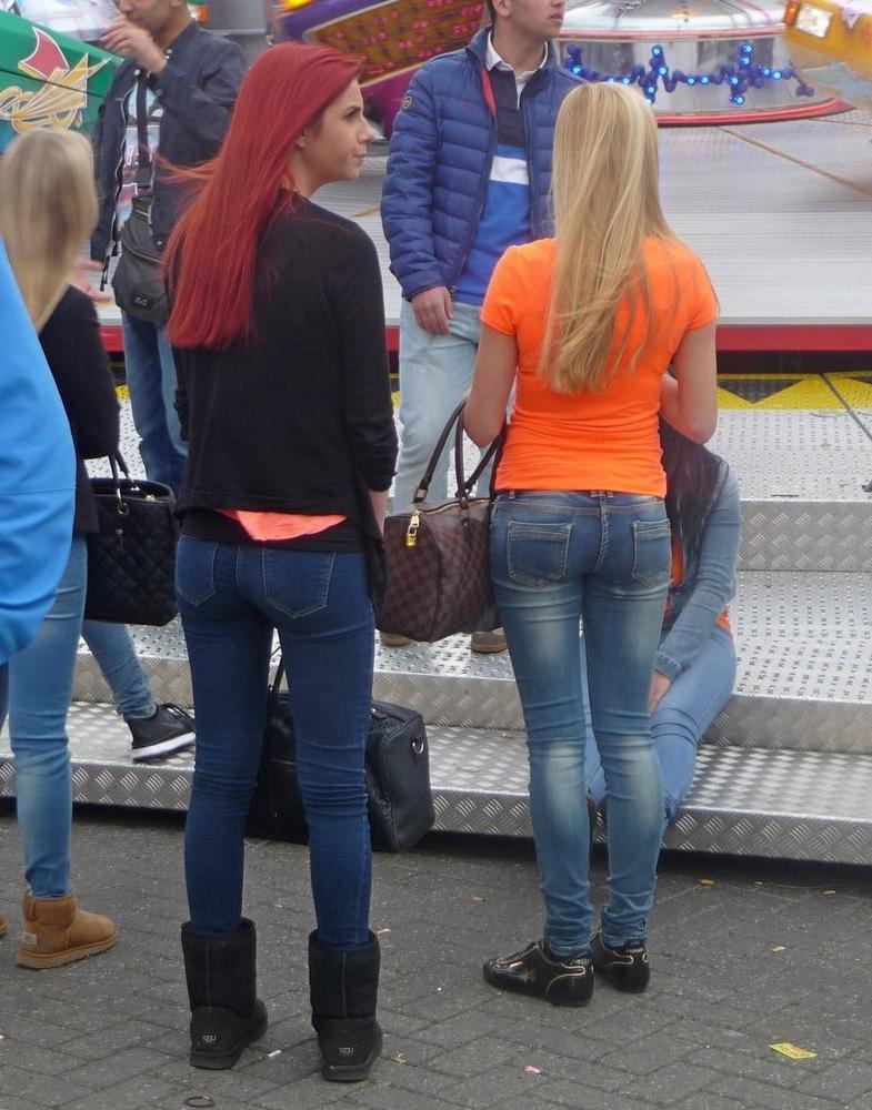 25P Candid street ass bk 59
