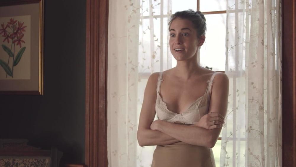 25P Allison Williams Cum Target