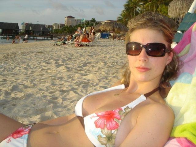 24P big boobs wives
