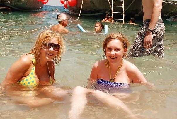 17P Big boobs in bikini 3