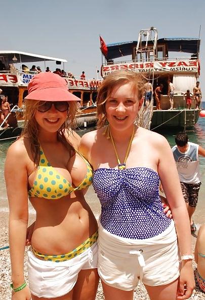 17P Big boobs in bikini 3