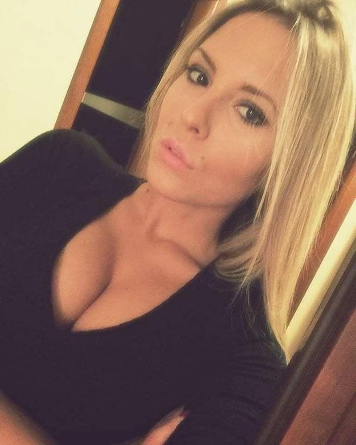 25P Croatian Teen Dora 21yrs