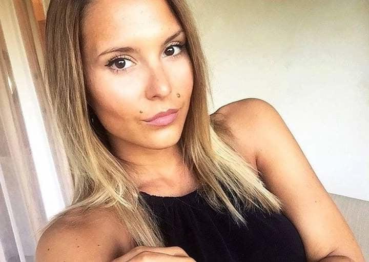 25P Croatian Teen Dora 21yrs