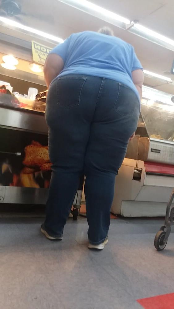 21P Fat white booty blue jeans