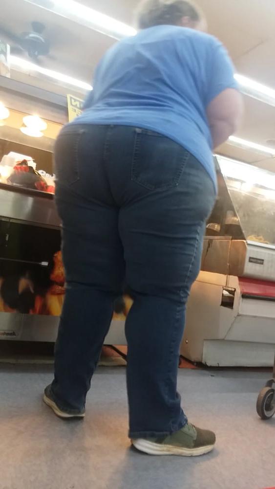 21P Fat white booty blue jeans
