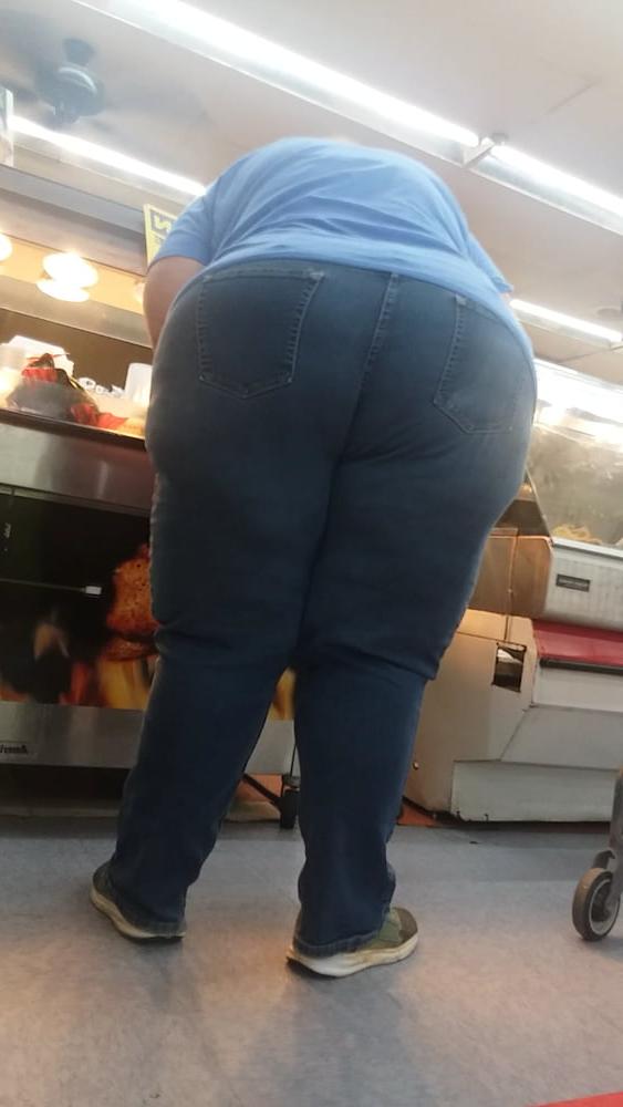 21P Fat white booty blue jeans