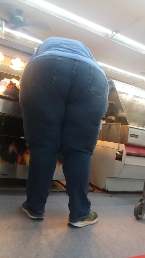 21P Fat white booty blue jeans