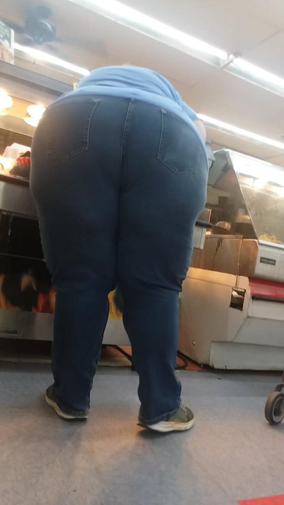 21P Fat white booty blue jeans