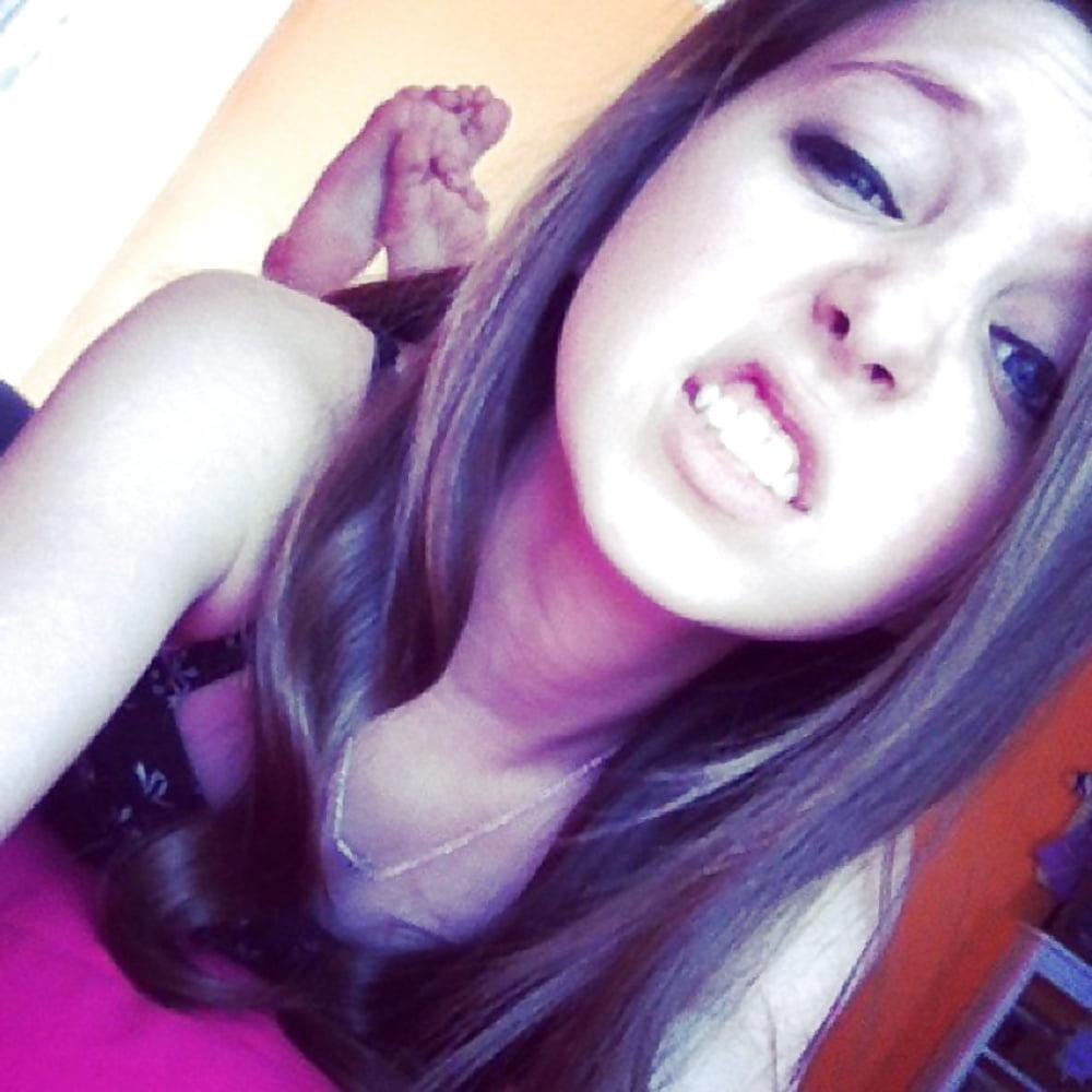 25P Feet To Cum On