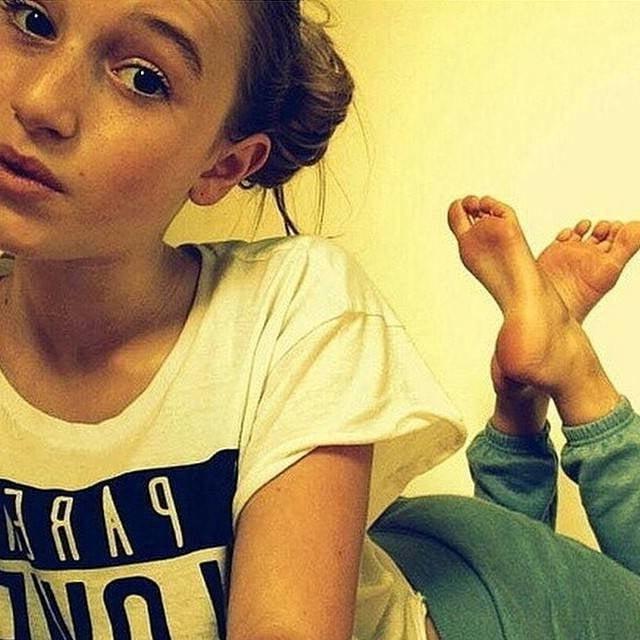 25P Feet To Cum On