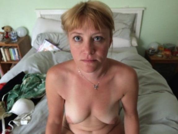 25P Hotwives 32